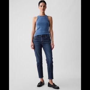 GAP Girlfriend Mid Rise, 26